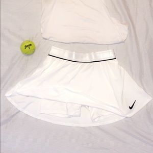 White ribbed Nike tennis skirt